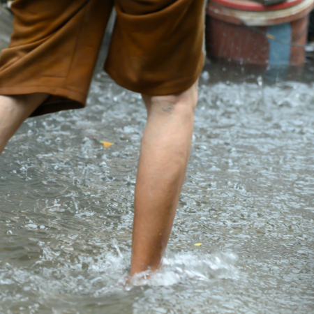 Forte chuva atinge Barbacena e provoca transtornos na tarde desta segunda-feira